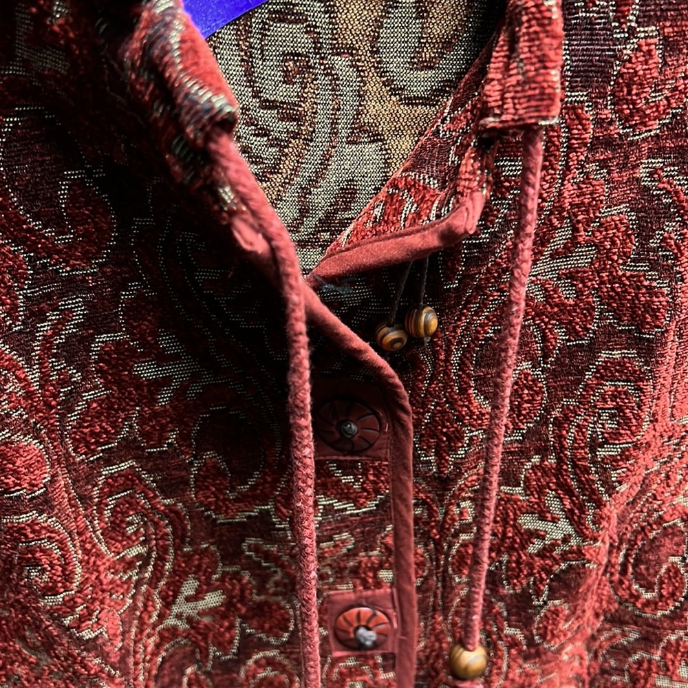 Flashback Red Tapestry Design S - image 2